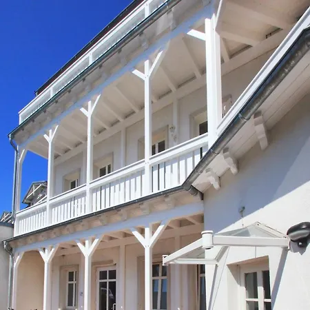 Apartment Balkon, gratis Nutzung vom AHOI Erlebnisbad und Sauna in Sellin - Residenz Strandeck FeWo01 *